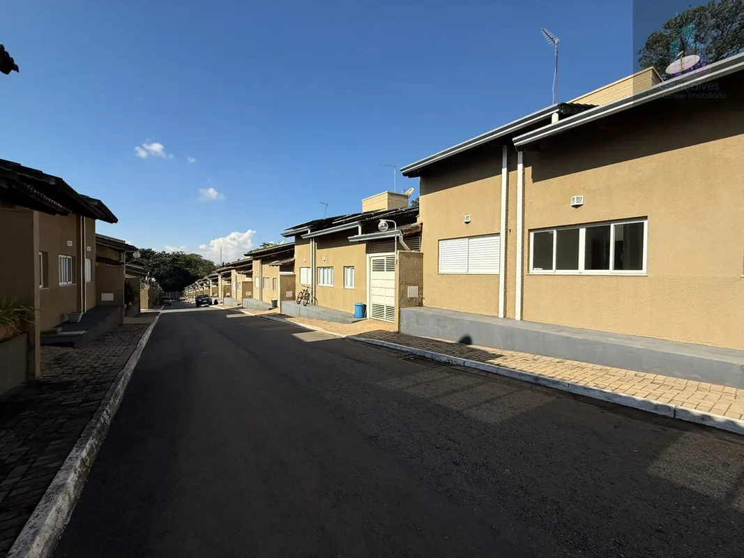 Casa Térrea Em Condomínio Fechado 3 Quartos – 7 Min do Shopping FlamboyantCaract...