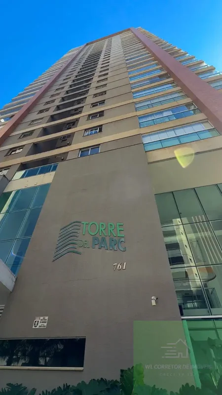 Maravilhosa e aconchegante cobertura com a localização privilegiada a apenas uma...