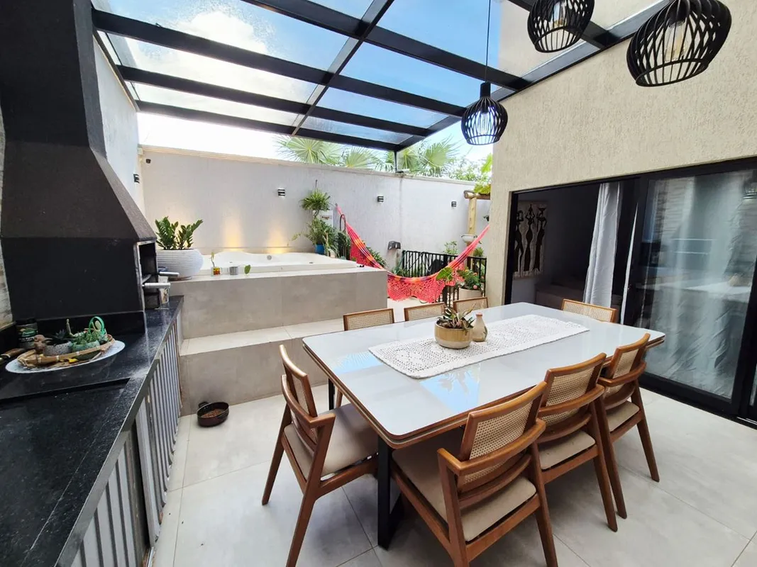 Casa ampla com lazer completo e alto padrão Casa com 3 suítescozinha ampla com i...