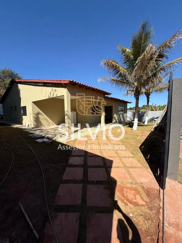 Casa à Venda em Arniqueiras | 4 Quartos (1 Suíte) e Lote de 800m SILVIO ASSESSOR...
