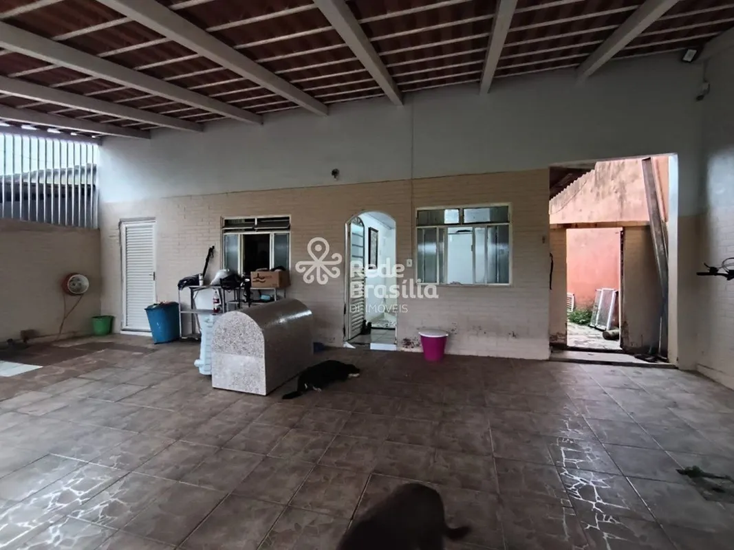QI 5 - Guará IExcelente lote com 200m², composto por casa original, com vista li...