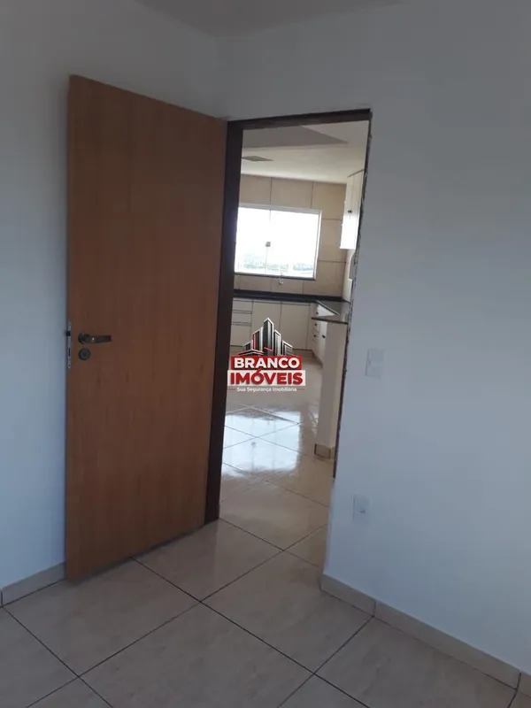 Prédio à venda na QR 505, Samambaia Sul, em excelente localização, próximo à BR,...
