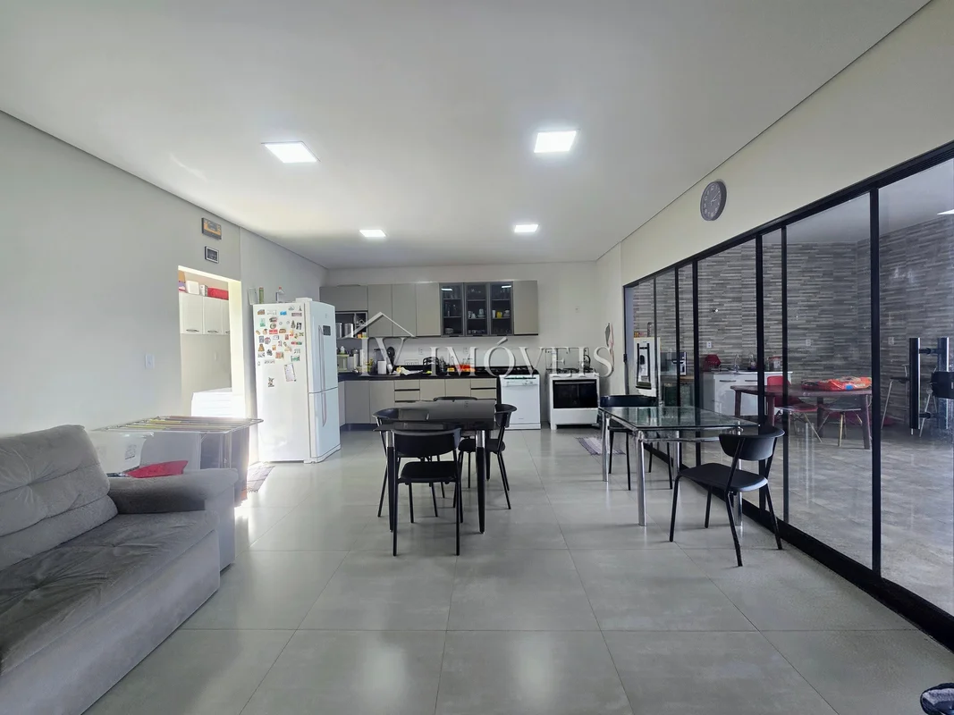 LV IMÓVEIS VENDE CASA EM CONDOMÍNIO NA COLONIA AGRÍCOLA 26 DE SETEMBRO.Rua 01, t...