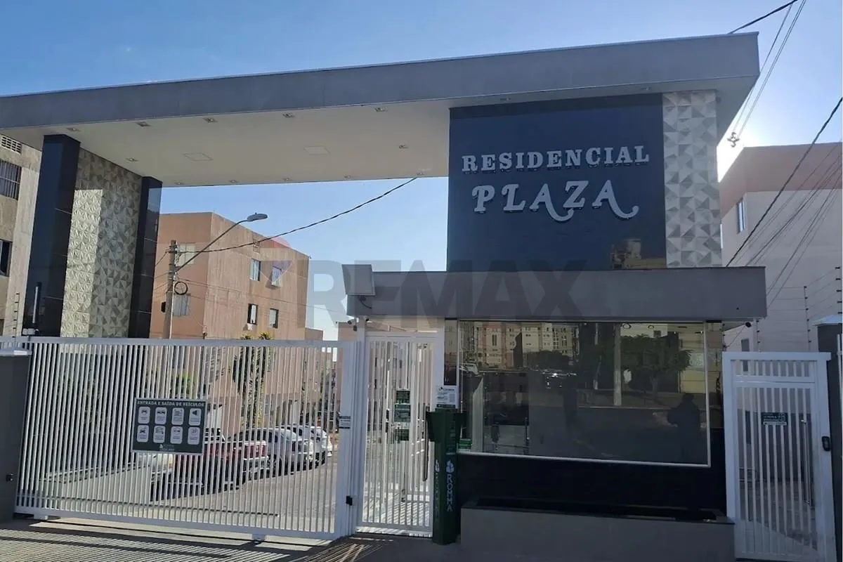 Apartamento aconchegante localizado no Condomínio PLAZA, no Paranoá Parque, em u...