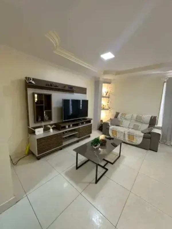 JDM IMOBILIÁRIA VENDE:Excelente casa localizada na região do CEP 72504-003, em á...
