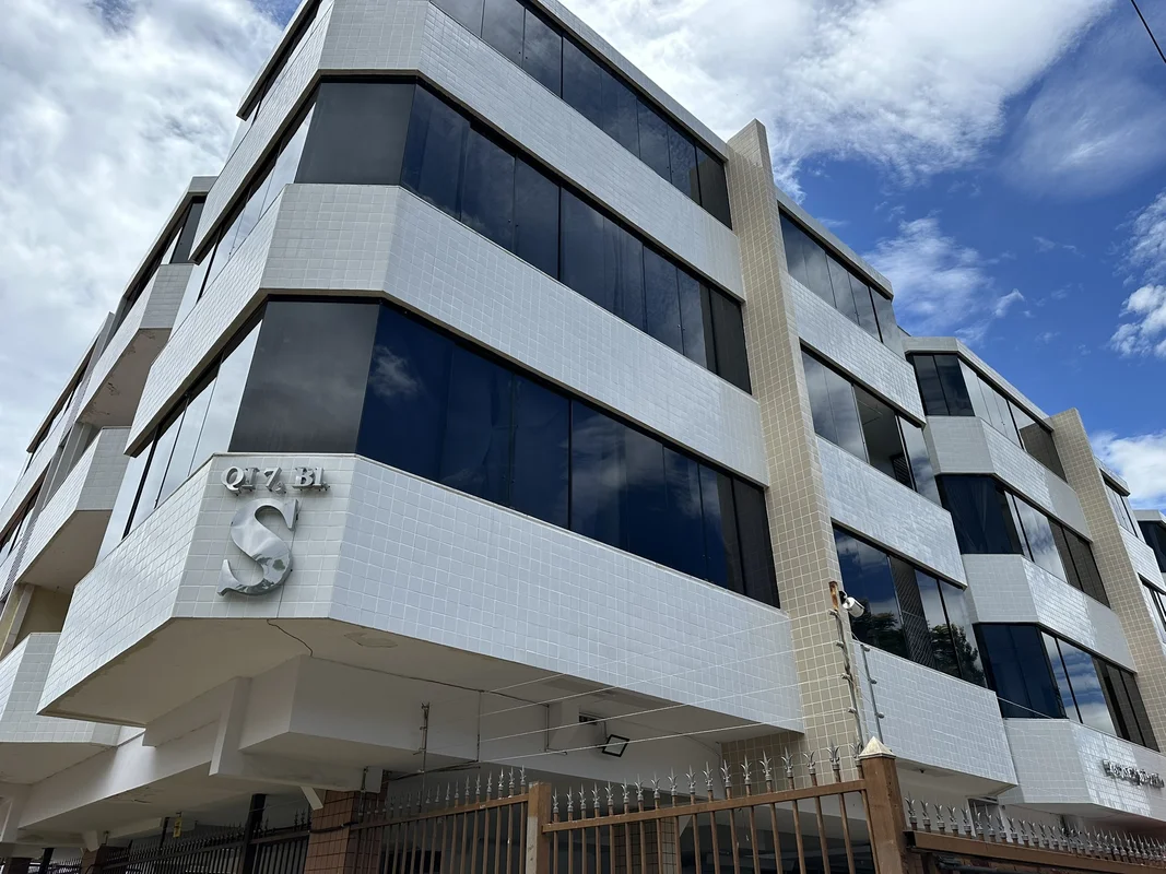 Apartamento de 2 quartos, sendo 1 suíte, com 2 banheiros, varanda ampla e vista ...