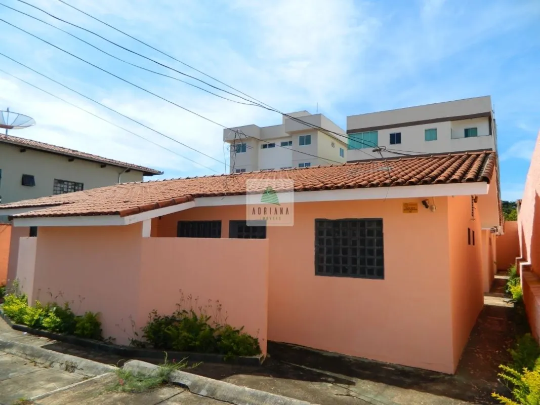 QUARTO, SALAS, BANHEIRO SOCIAL, COZINHA, ÁREA DE SERVIÇO VAGA DE GARAGEM MOTO. 2...