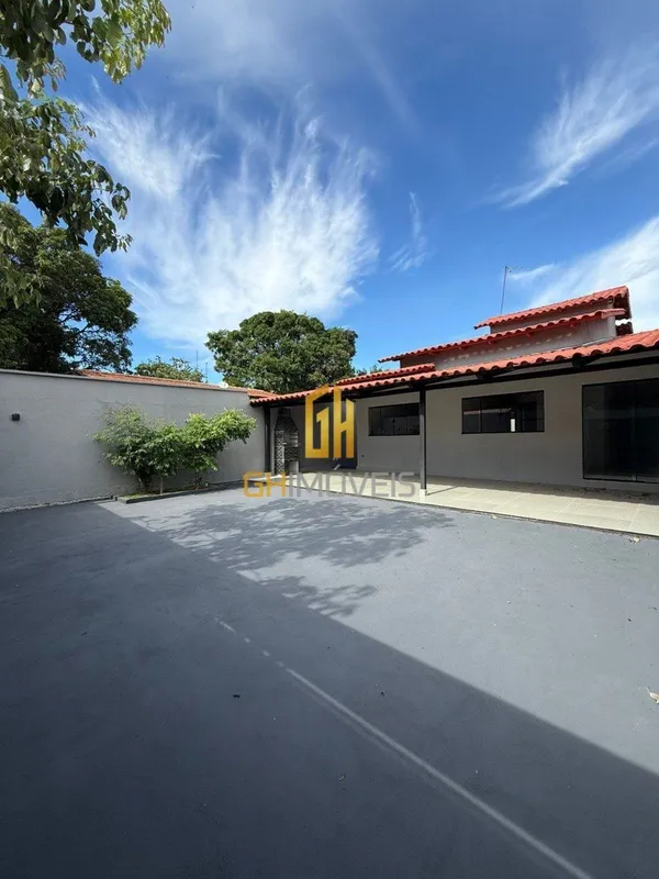 GH2135A casa possui - 3 quartos, sendo 1 suíte- Sala ampla- Cozinha- Varanda- Ár...