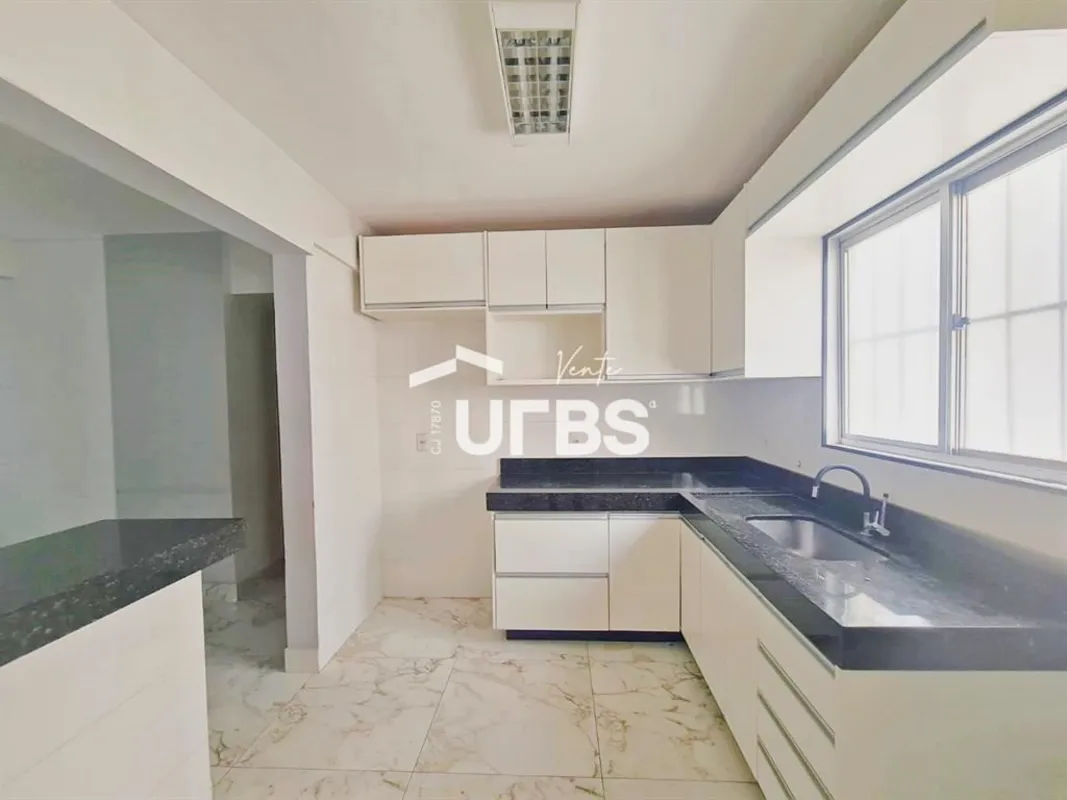 COD U-0029885 - Apartamento à venda no Setor Oeste, com 104,97 m², nascente, bem...