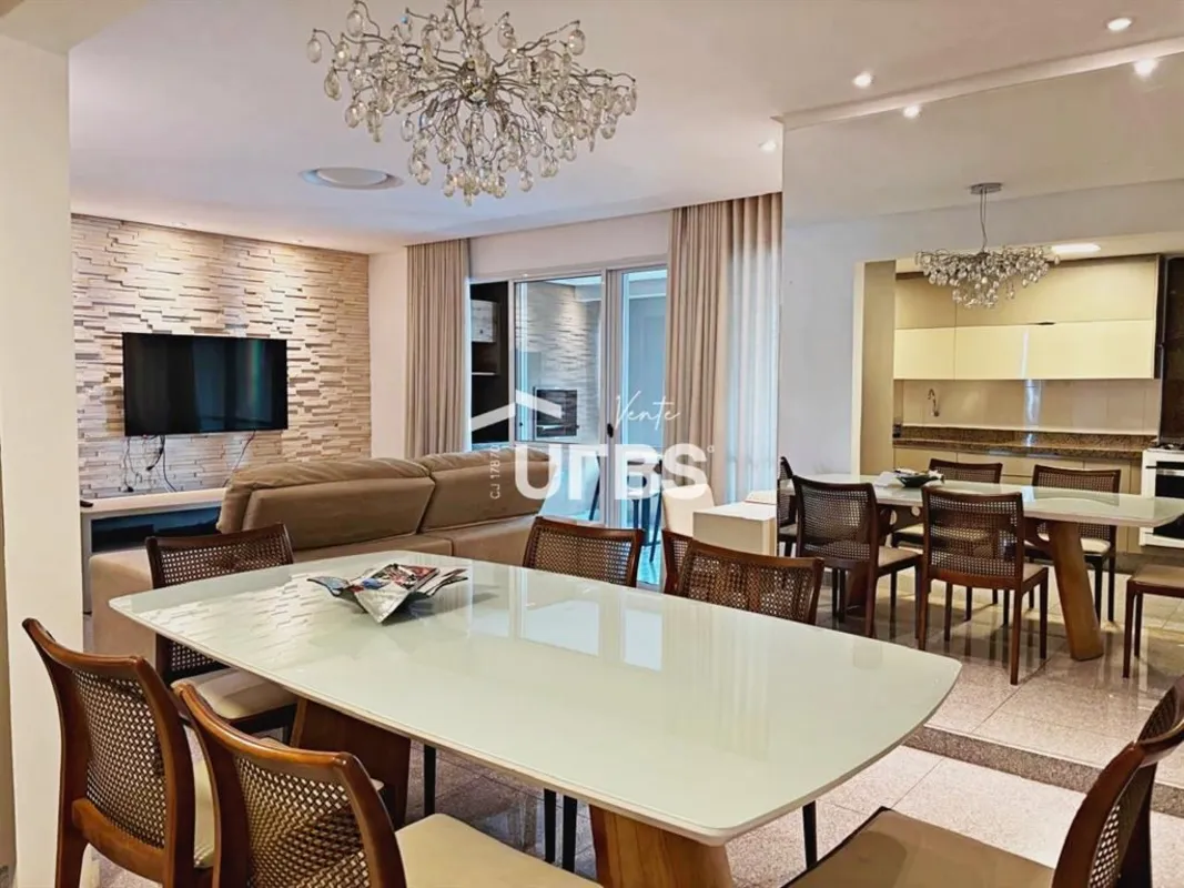 COD U-0028648 - Apartamento amplo, mobiliado e rico em armários, com projeto lum...