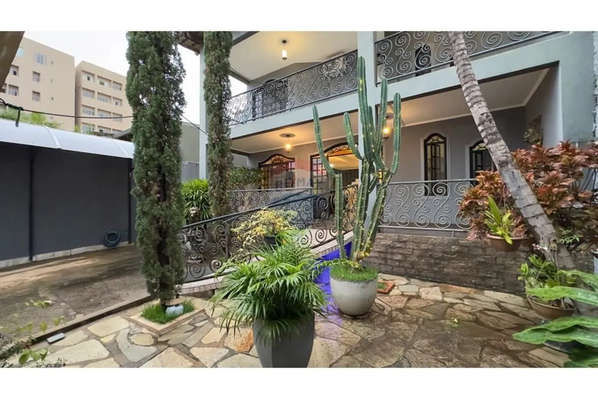 Imóvel em condomínio fechado e consolidado em Vicente Pires, Rua 04C, com fácil ...