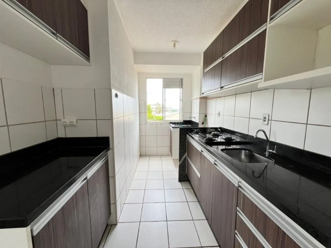 Ótimo Apartamento localizado no Jardins Mangueiral na QC 06 por R$2.600,00. TAXA...