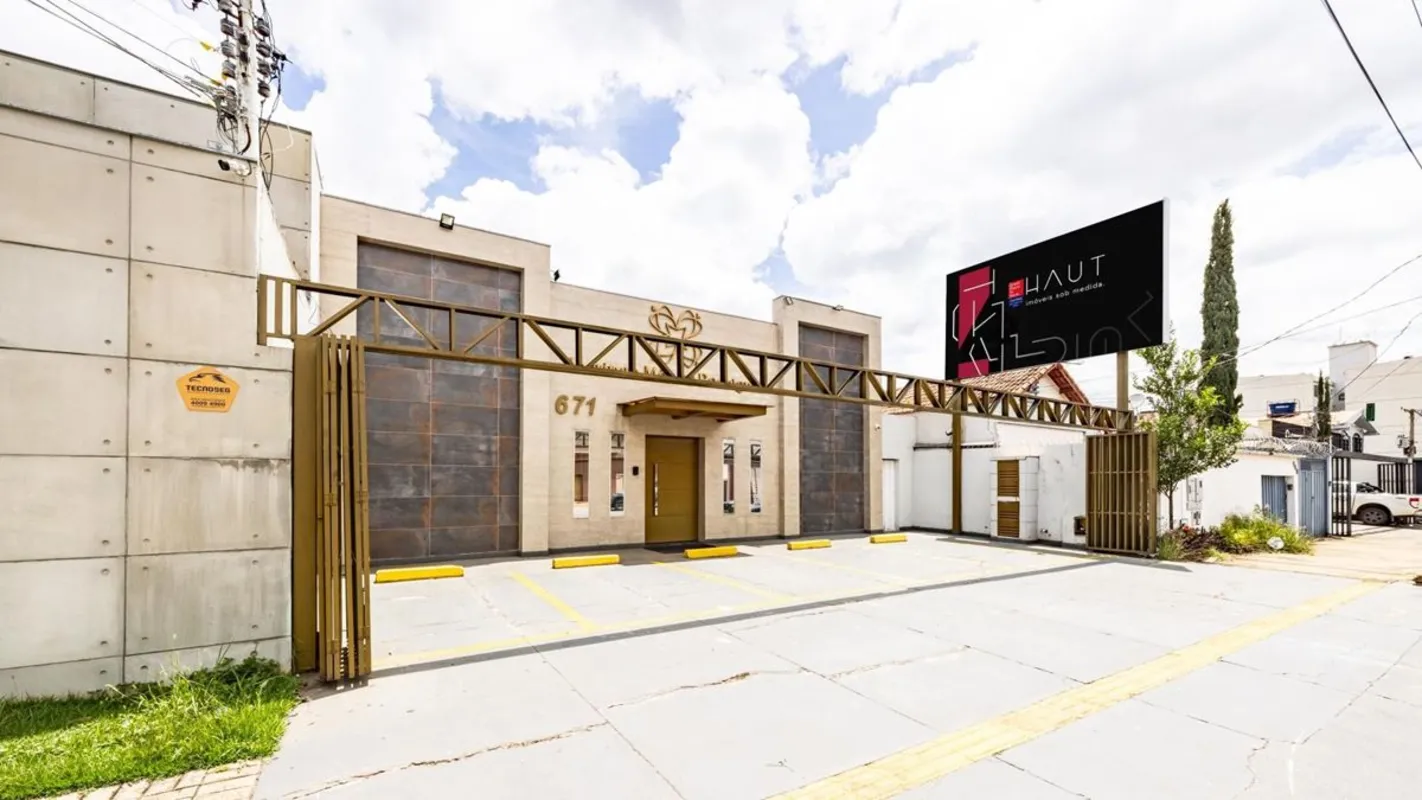 Este imóvel comercial oferece uma excelente oportunidade para quem busca um espa...