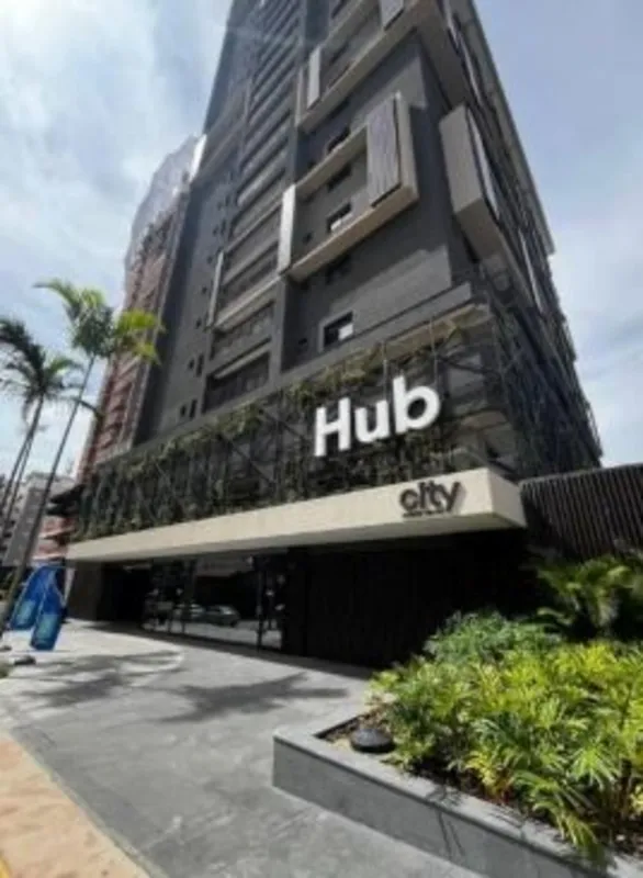 Hub Compact Life | Setor Bueno 50 m² 1 suíte 1 vaga de garagem Quarto com varand...