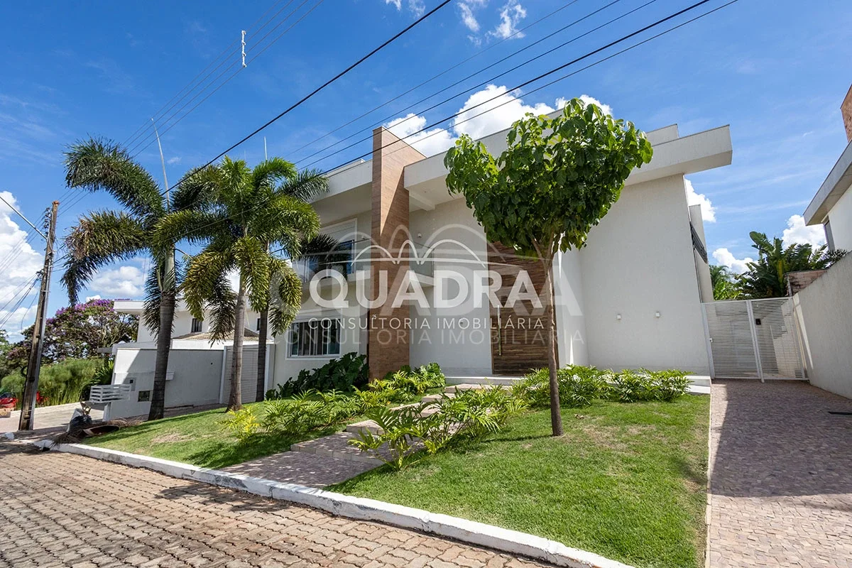 Quadra Consultoria Imobiliária vende Residência de alto padrão no Condomínio Sol...