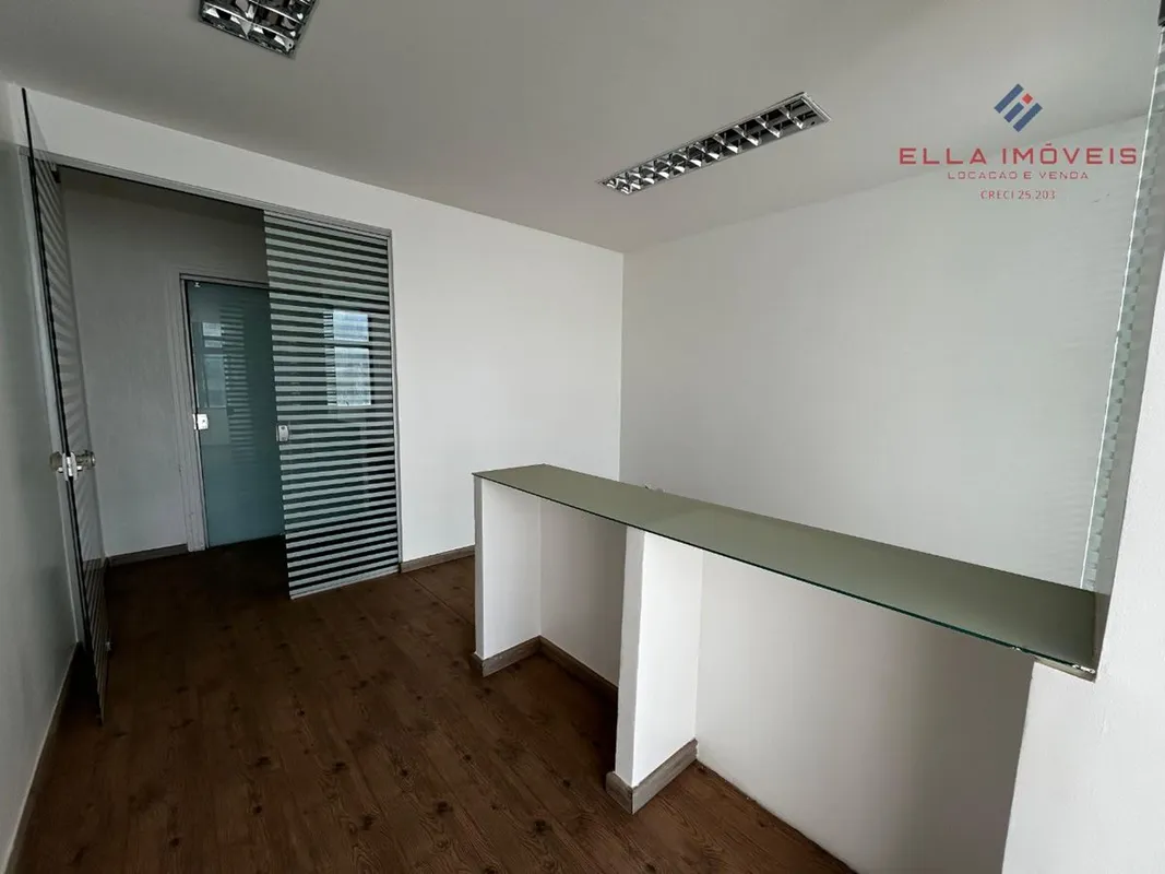 _______________ELLA IMÓVEIS ALUGA!_____________EXCELENTE SALA COMERCIAL DIVIDIDA...