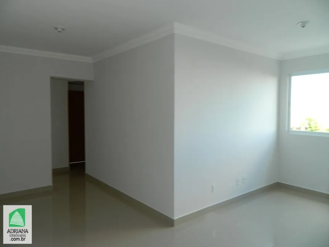 2 quartos, sala, banheiro, cozinha, área de serviços, 1 vaga de garagem coberta,...