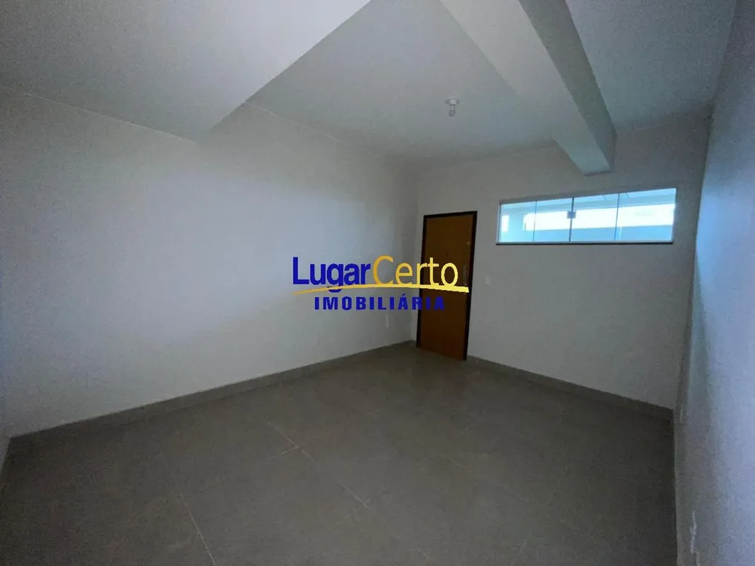 APARTAMENTO 02 QUARTOS NA AV. INDEPENDÊNCIA- ÓTIMA LOCALIZAÇÃO- EDIFICIO COM ELE...