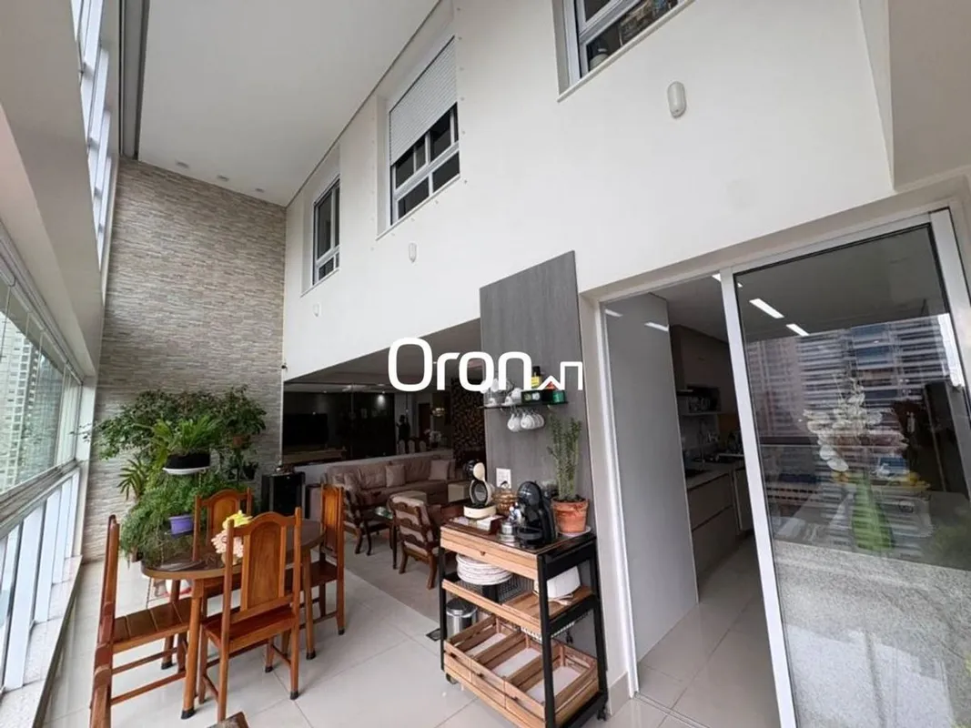 CÓDIGO DO IMÓVEL: AD0111LOCALIZAÇÃO:Em localização privilegiada, com vista para ...
