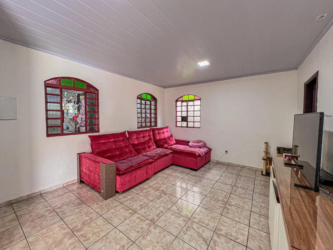 ESPECIFICAÇÕES DA CASA:- Sala ampla- Sala de TV- Sala de jantar- Cozinha ampla -...