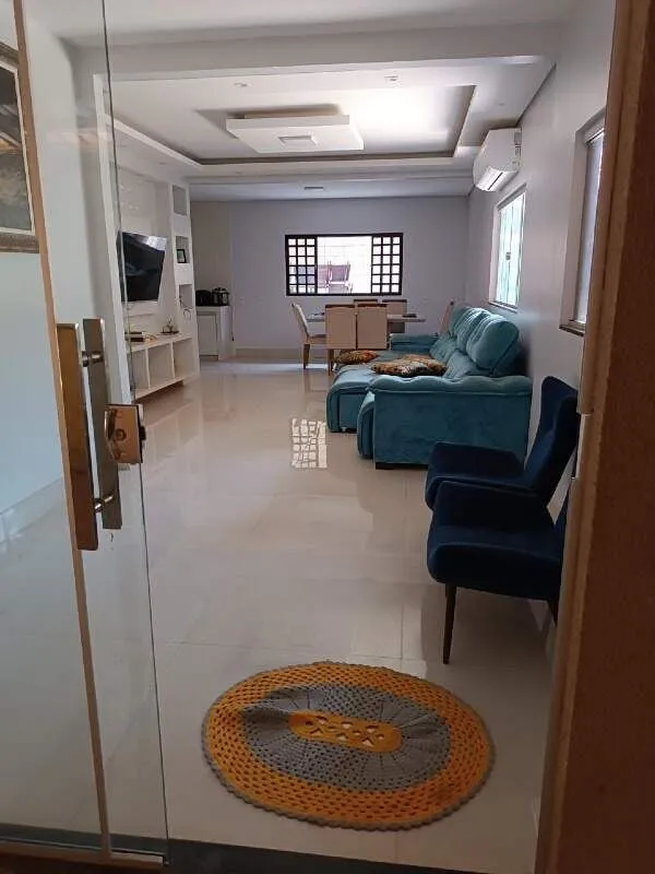 Casa terea Setor Parque Atheneu Casa com 3 quartos, sendo uma suíte com closet t...