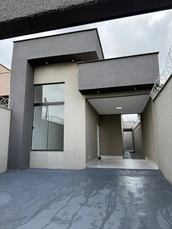 Casa à vendaImóvel com excelente aproveitamento de espaço, ideal para quem busca...