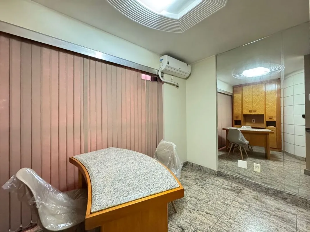 CONSULTÓRIO MOBILIADO! ED. CENTRO CLÍNICO PACINI, SEPS 715/915, ASA SULExcelente...