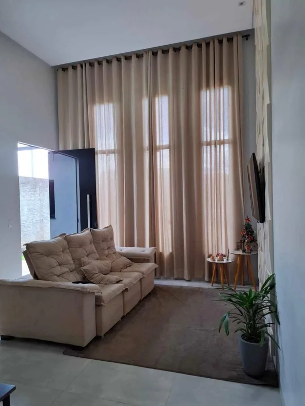 Casa moderna disponível para venda em Alexânia.Projeto térreo com ambientes bem ...