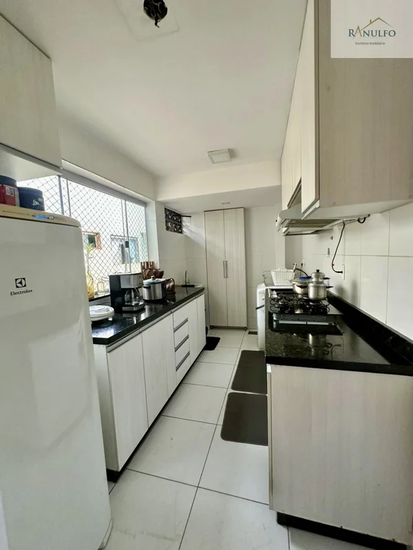 Oportunidade;Excelente apartamento todo reformado;Piso em porcelanato;Cozinha pl...