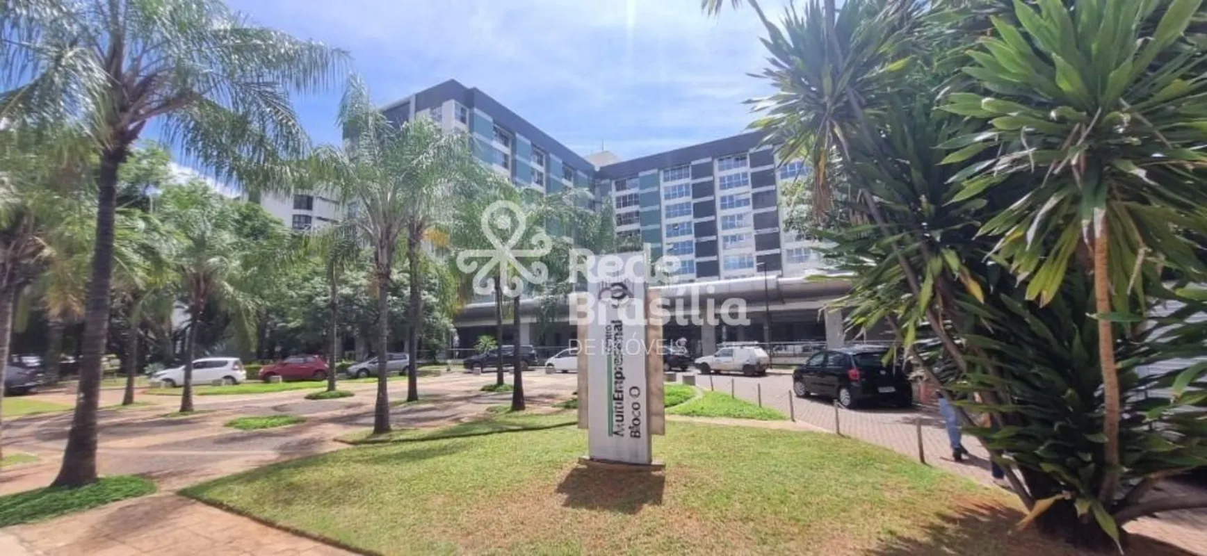 SRTVS QD. 701 LOTE 04 - ED. MULTI EMPRESARIALSalas comerciais reformadas, com 02...