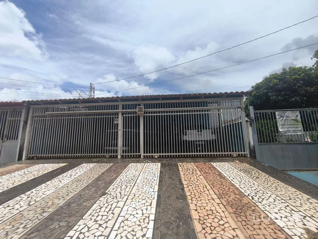 Vendo casa térrea na QNE 04, Taguatinga Norte - D.F Aceita FinanciamentoSobre es...