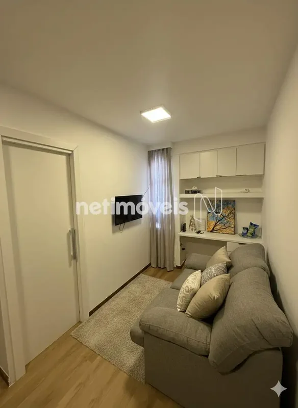 Studio à Venda no Condomínio Mont Serrat | 26m² | Completo e ReformadoSe você bu...