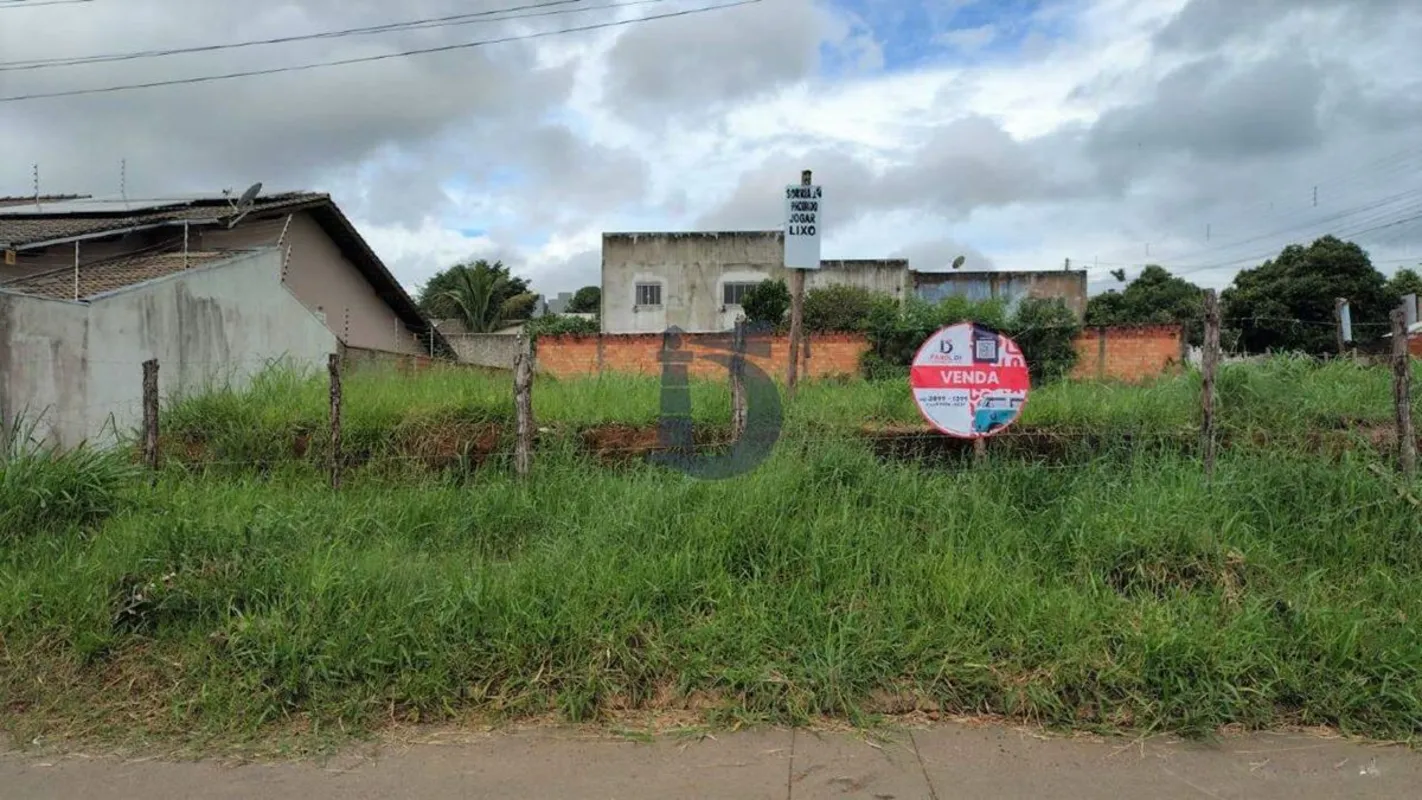 Lote contra esquina com aproximadamente 390m² sendo - 12m frente / 12 m fundos /...