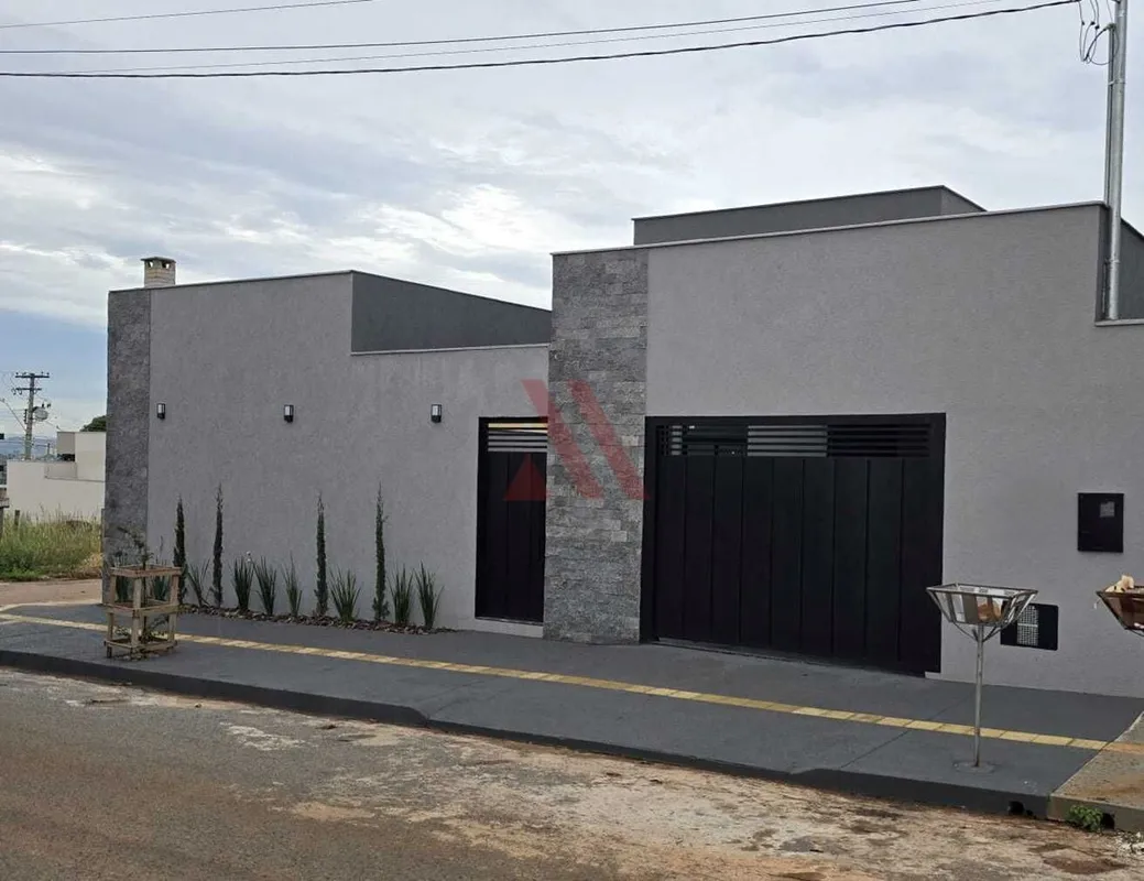 COD: 1231CASA TÉRREA - SETOR FAIÇALVILLE - 190m² área construída- 300m² área ter...