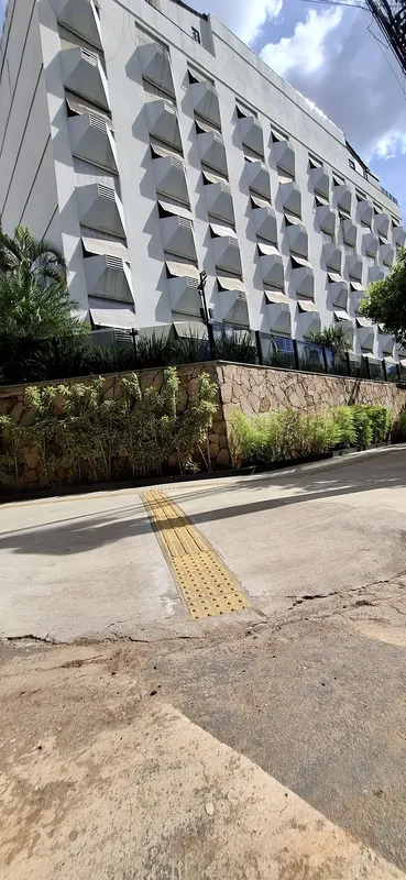 Condomínio Paulo VI localizado no Setor Oeste conta com 4 dormitórios, 02 suítes...