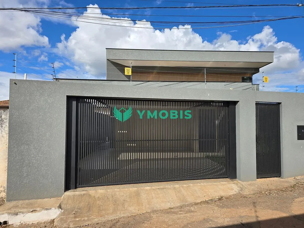 ARNIQUEIRAS - CASA MODERNA - 3 QUARTOS - ÁREA GOURMET- 3 Quartos sendo 2 suítes,...