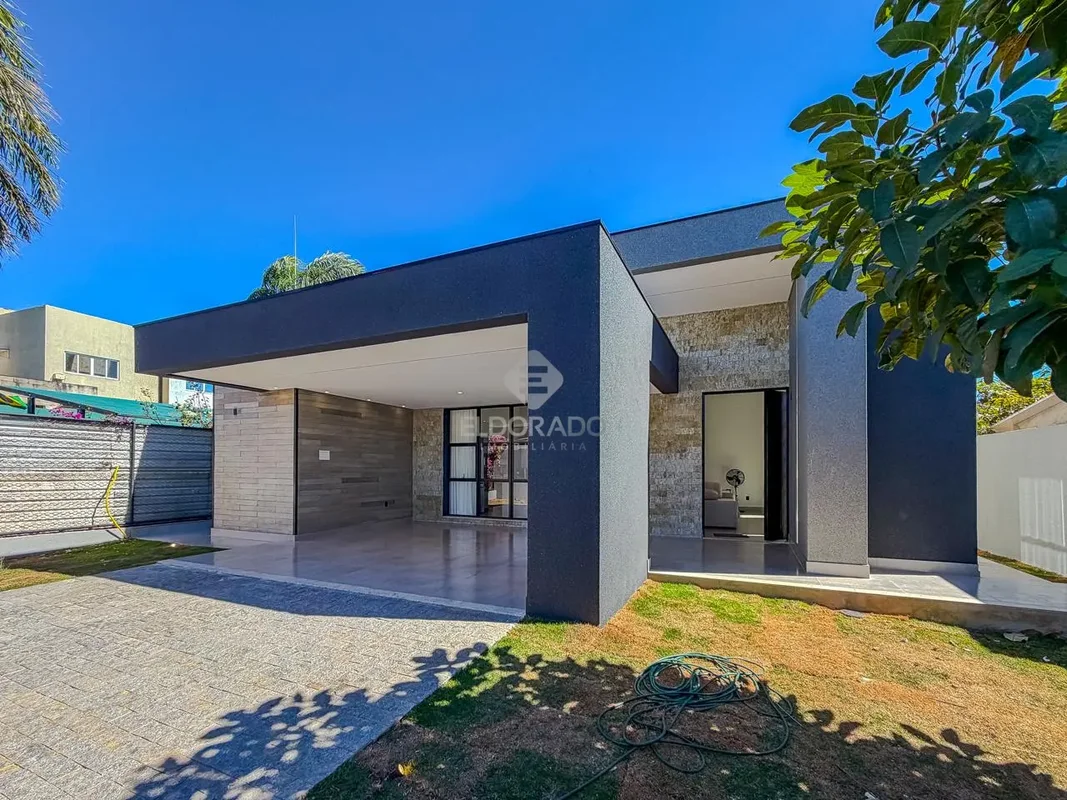 Descubra uma casa encantadora no Condomínio Mini Chacáras do Lago Sul, localizad...