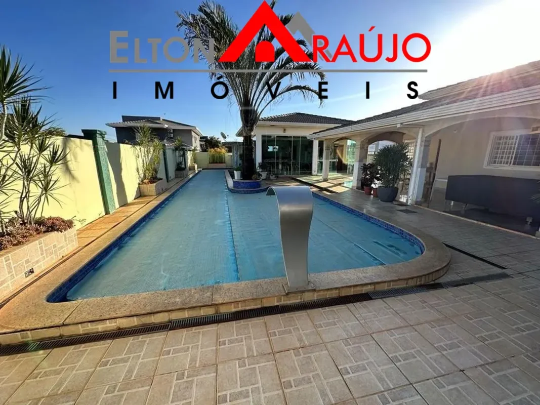 Belíssima Casa no Condomínio Alto da Boa VistaCom 400 metros quadrados de área c...