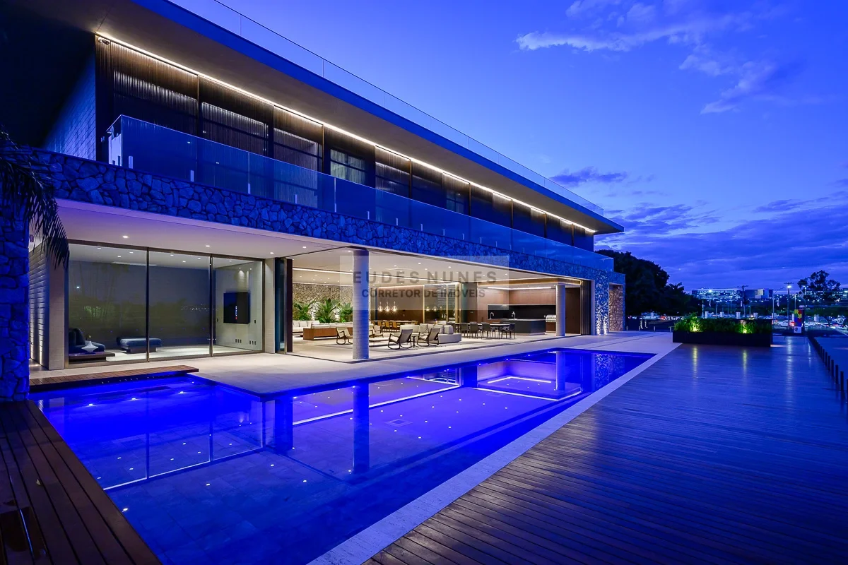 Casa nova e pronta para morar na SHIS QL 10, Lago Sul | Arquitetura contemporâne...