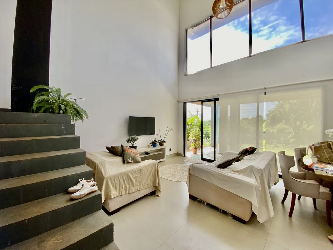  Se você busca morar ou investir na região mais valorizada do Jardim Botânico, e...