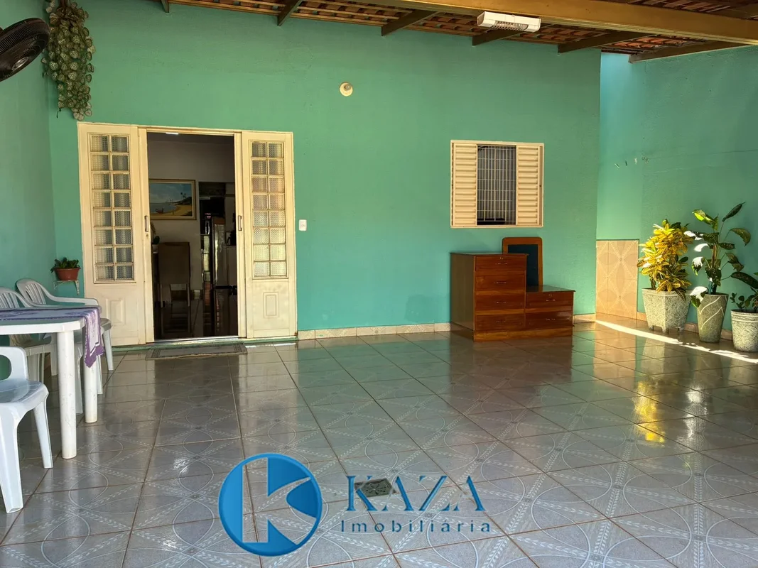 Imóvel amplo e bem dividido em condomínio tranquilo e seguro no bairro Anhanguer...