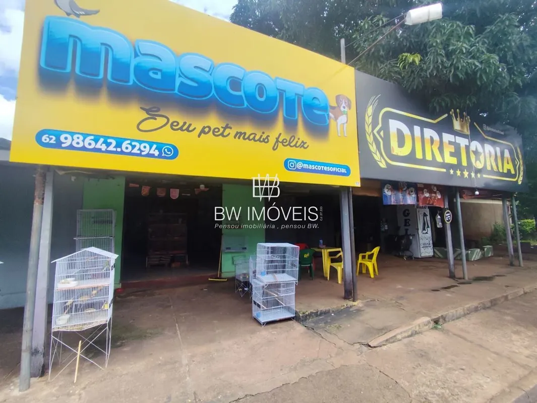 Vendo 2 salas comerciais na avenida principal do setor Rio Formoso. No fundo pos...