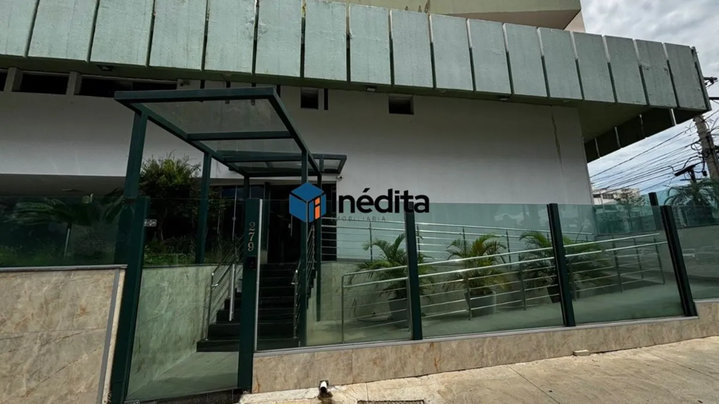 LOCALIZAÇÃO:Localizado na Praça Cívica, em frente ao Palácio Pedro Ludovico, em ...