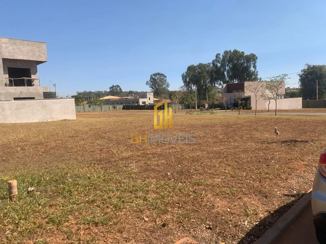 GH2171Lote com 300 m², em localização estratégica dentro do condomínio Terras Al...