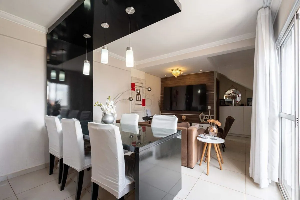 APARTAMENTO DUPLEX RERSIDENCIAL VERDES BRASILApartamento com 81 m² de área priva...