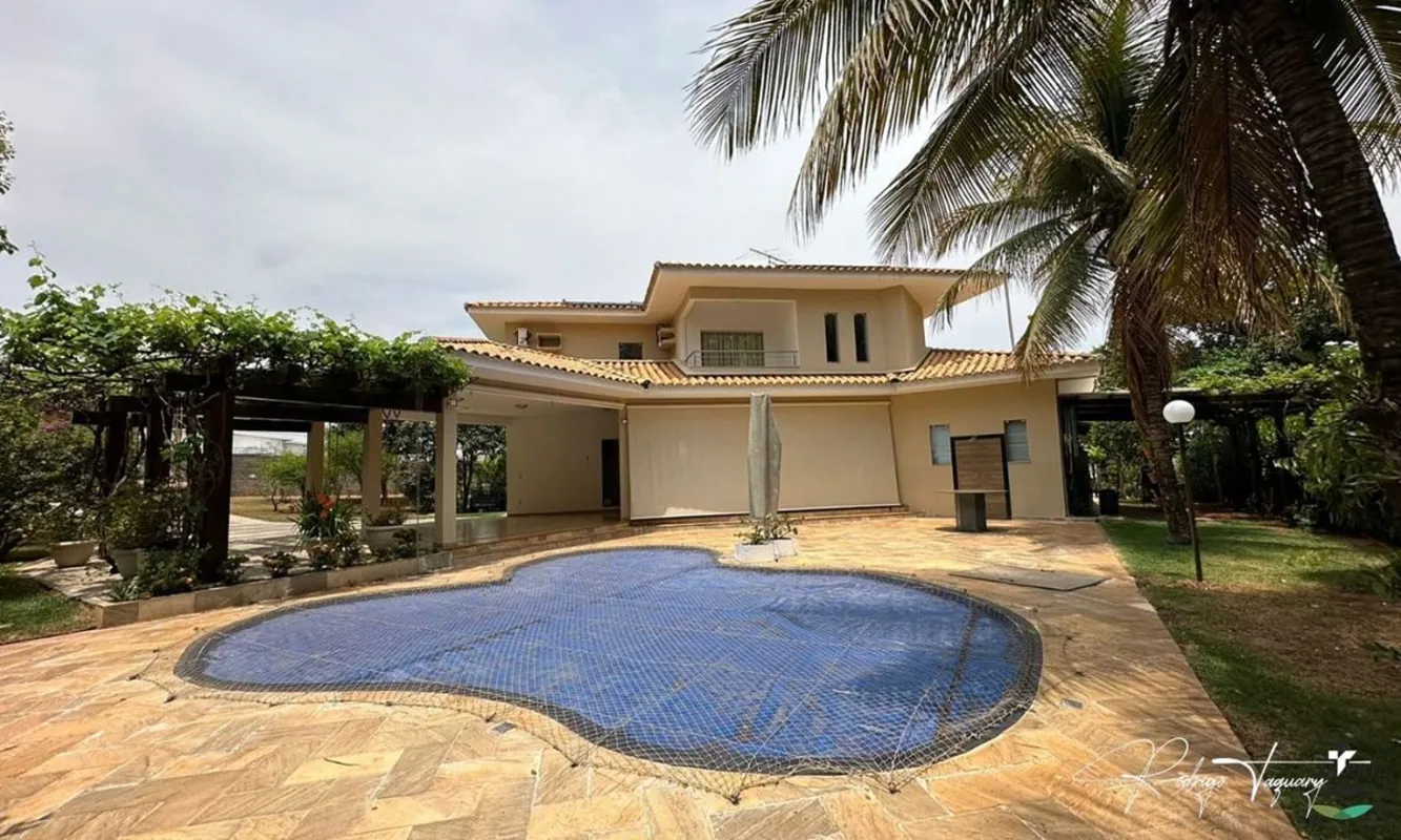 Sobrado amplo no Aldeia do Vale, com quintal encantador, integração dos ambiente...