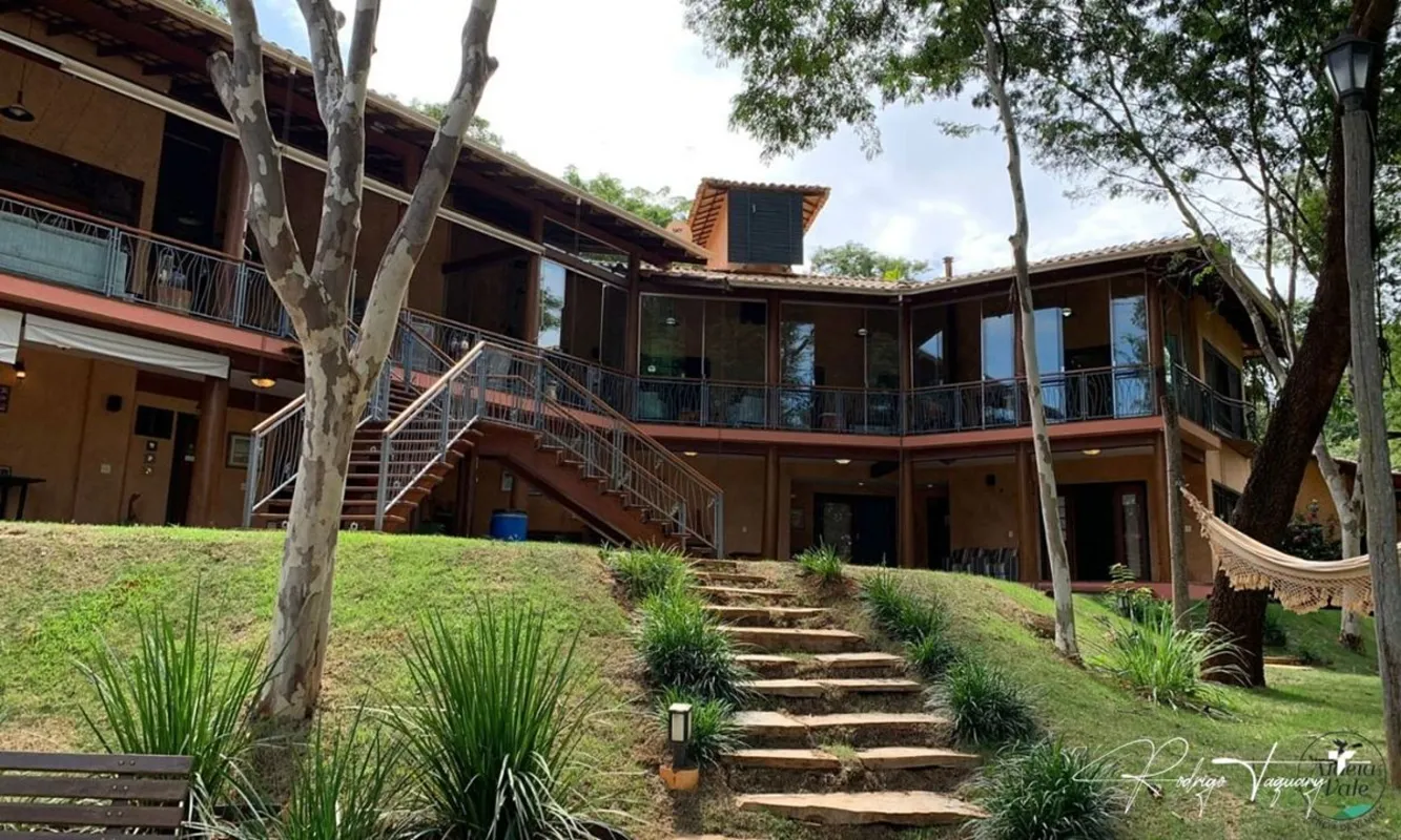 Sobrado único no Aldeia do Vale, em terreno de 5.120 m², com vista definitiva pa...