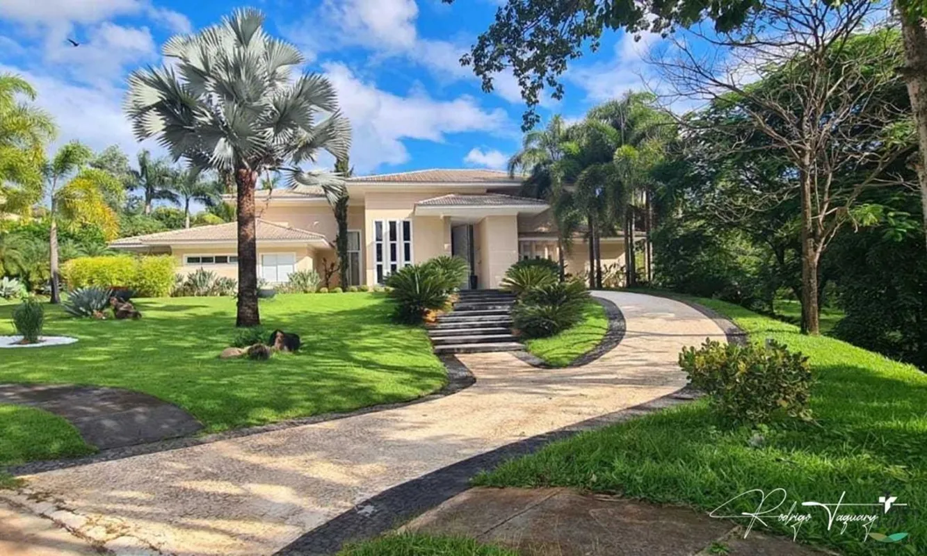 Casa térrea à venda no Aldeia do Vale, localizada em lateral de vale, com vista ...