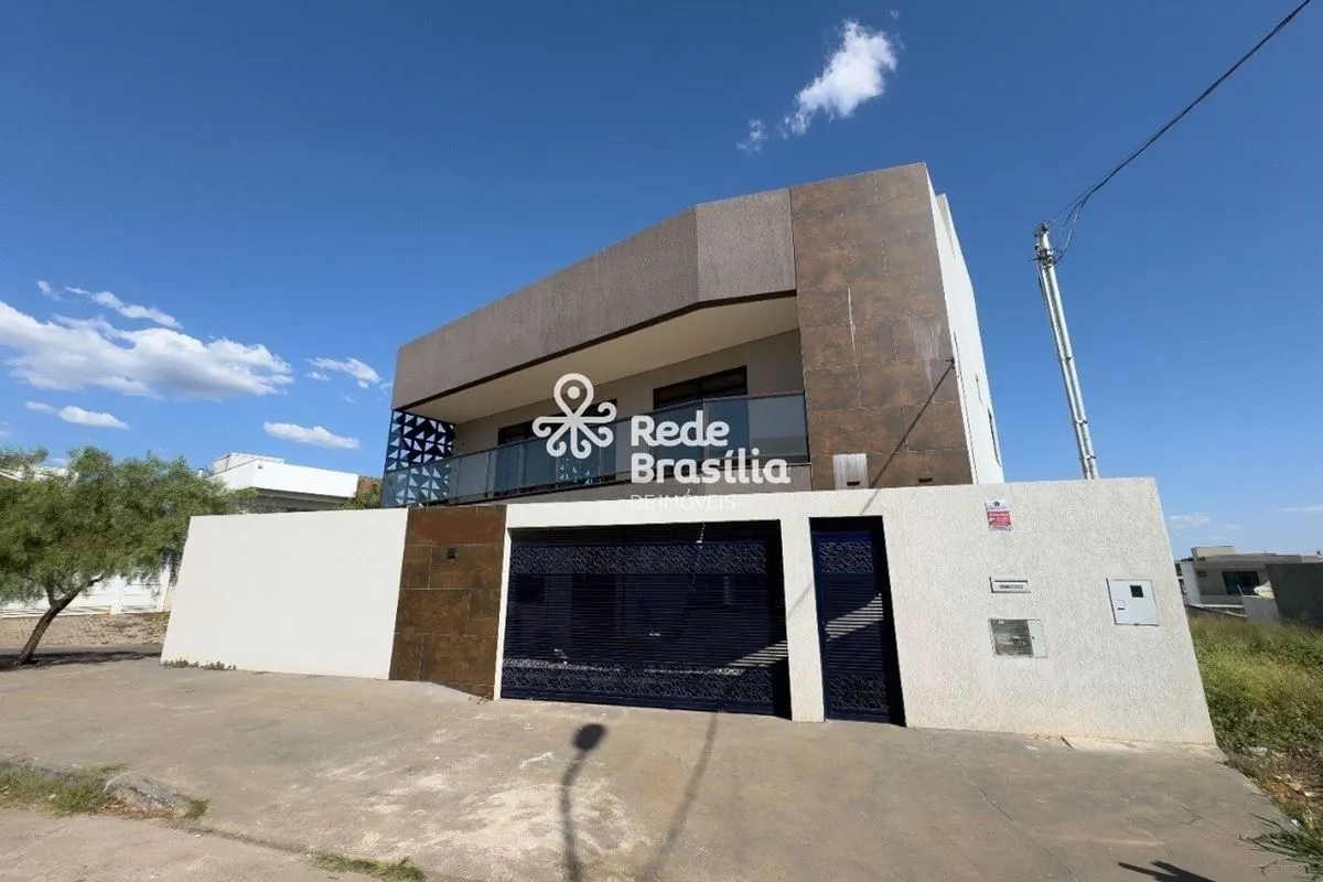 QE 52 - Guará II/DF | Sobrado de Esquina com 200m² de Terreno Excelente sobrado ...