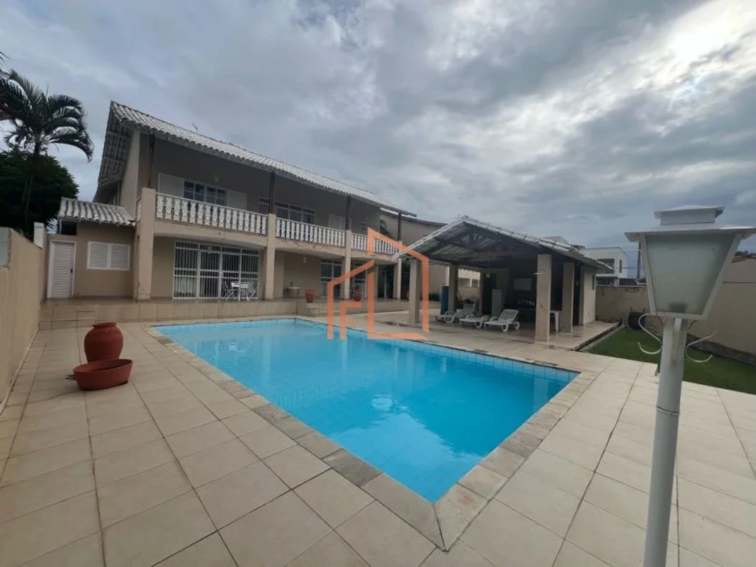 Casa à Venda QI 1 Lago Sul*Localizada em amplo terreno de 776m² + 400m² de área ...